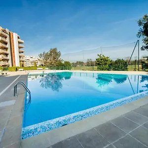 Appartement Charmant 2 Pieces En Avec Piscine, Mandelieu